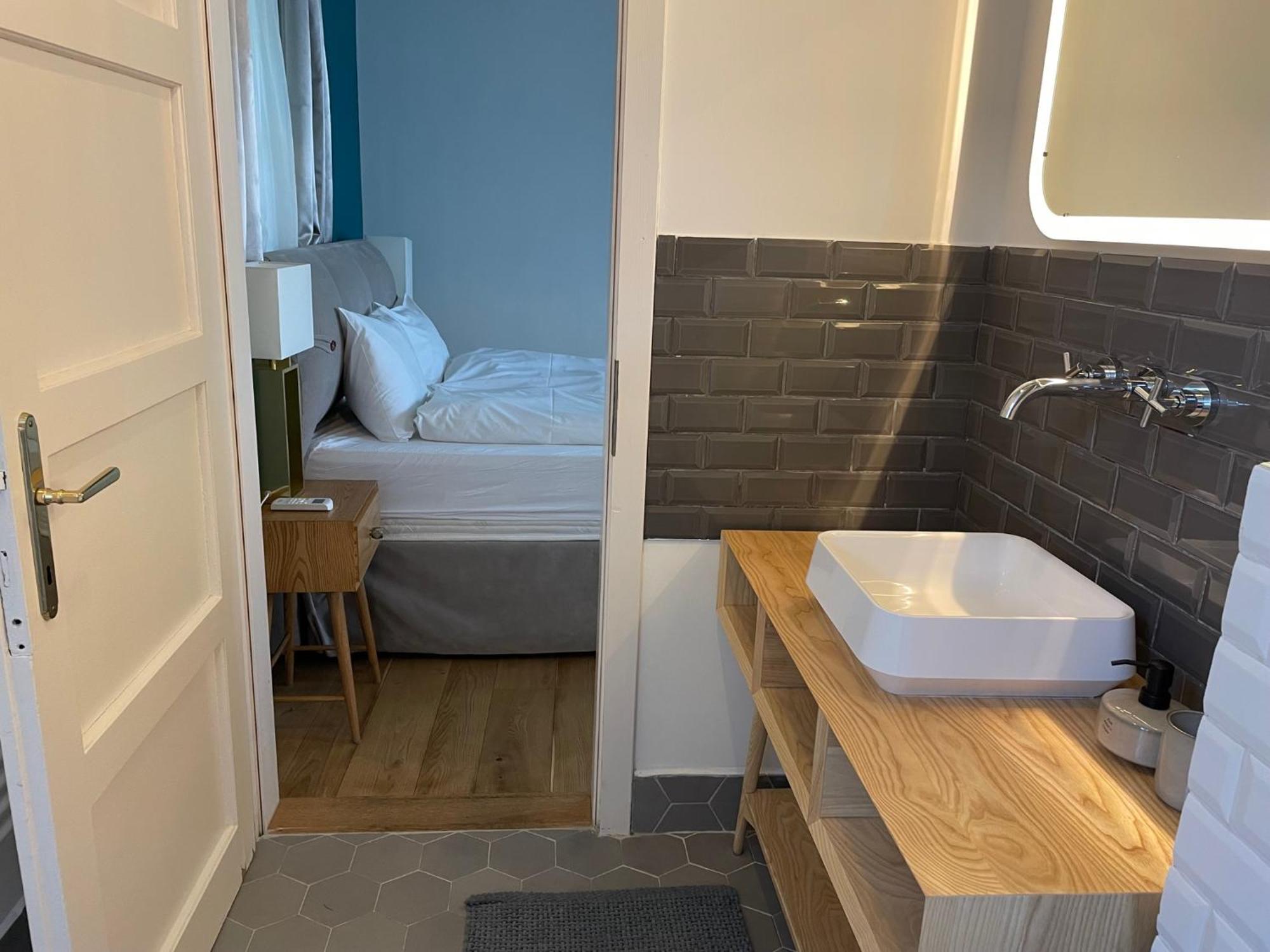 Veszprém Frida Apartman, Exkluziv Varpanoramaval, A Belvaros Sziveben, Ingyenes Parkolassal מראה חיצוני תמונה
