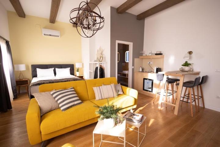 Veszprém Frida Apartman, Exkluziv Varpanoramaval, A Belvaros Sziveben, Ingyenes Parkolassal מראה חיצוני תמונה