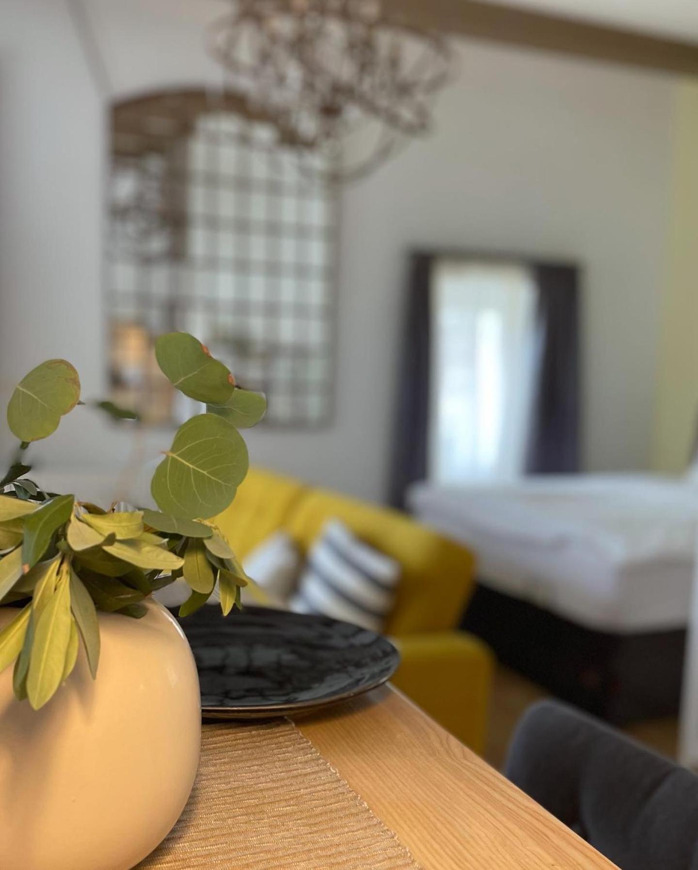 Veszprém Frida Apartman, Exkluziv Varpanoramaval, A Belvaros Sziveben, Ingyenes Parkolassal מראה חיצוני תמונה